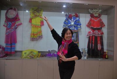 30年堅(jiān)持文藝創(chuàng)作 展現(xiàn)社區(qū)和諧美好